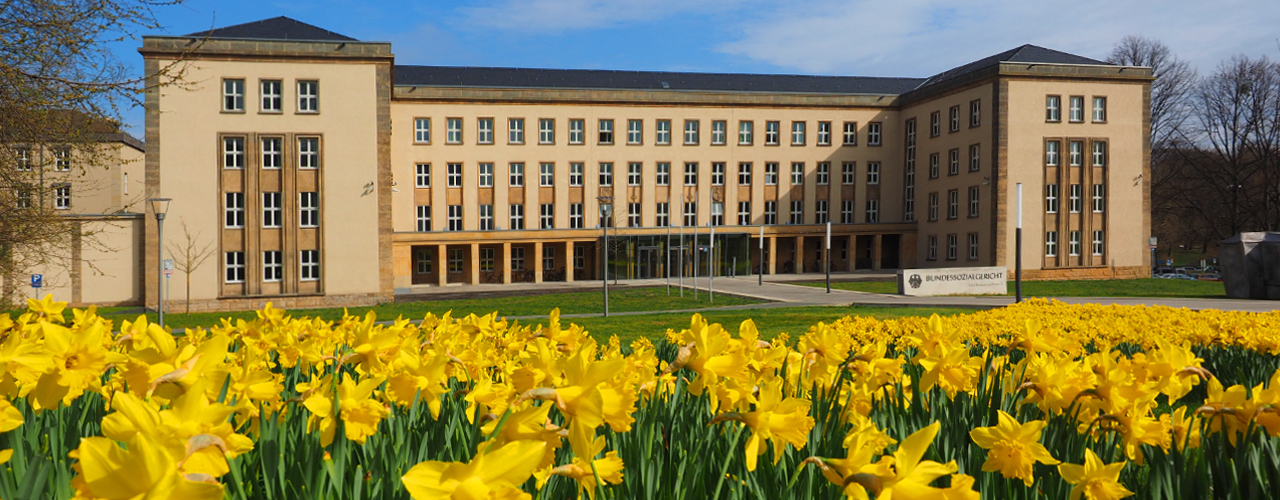 Ostern 2024 (verweist auf: Das Bundessozialgericht wünscht allen ein friedliches und gesundes Osterfest.)